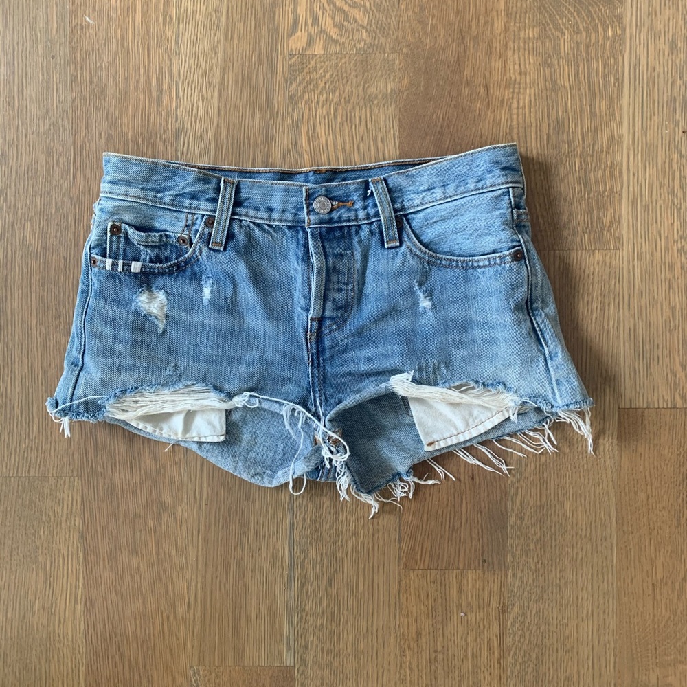 Vintage Levi’s 501 jean shorts